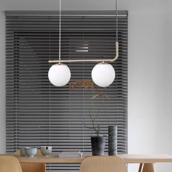 Lustra Suspendata cu Glob Alb Fasung E27 x 2