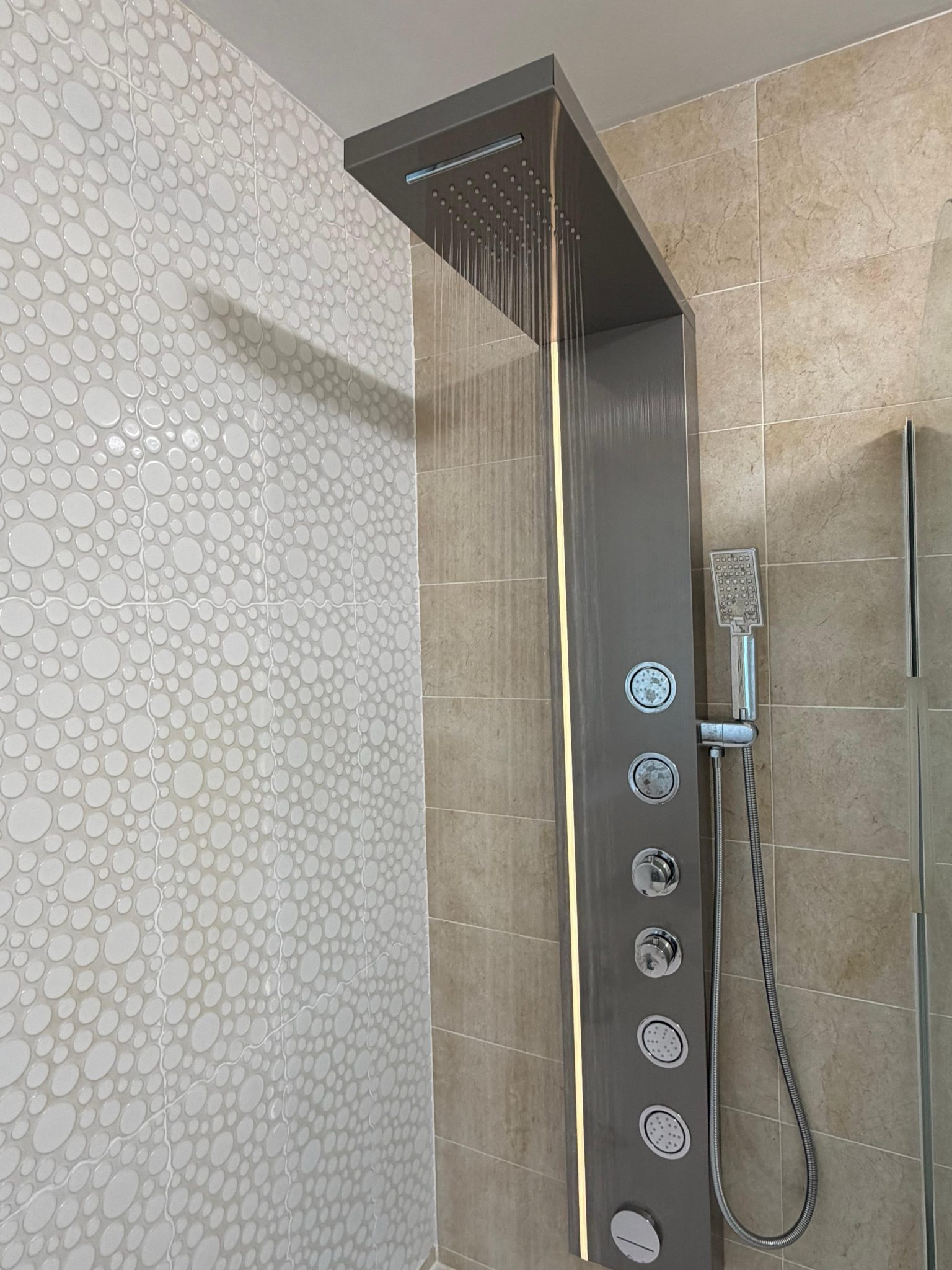 Panel de Dus cu Efect de Ploaie si Jeturi cu Masaj, LED Incorporat, Crom